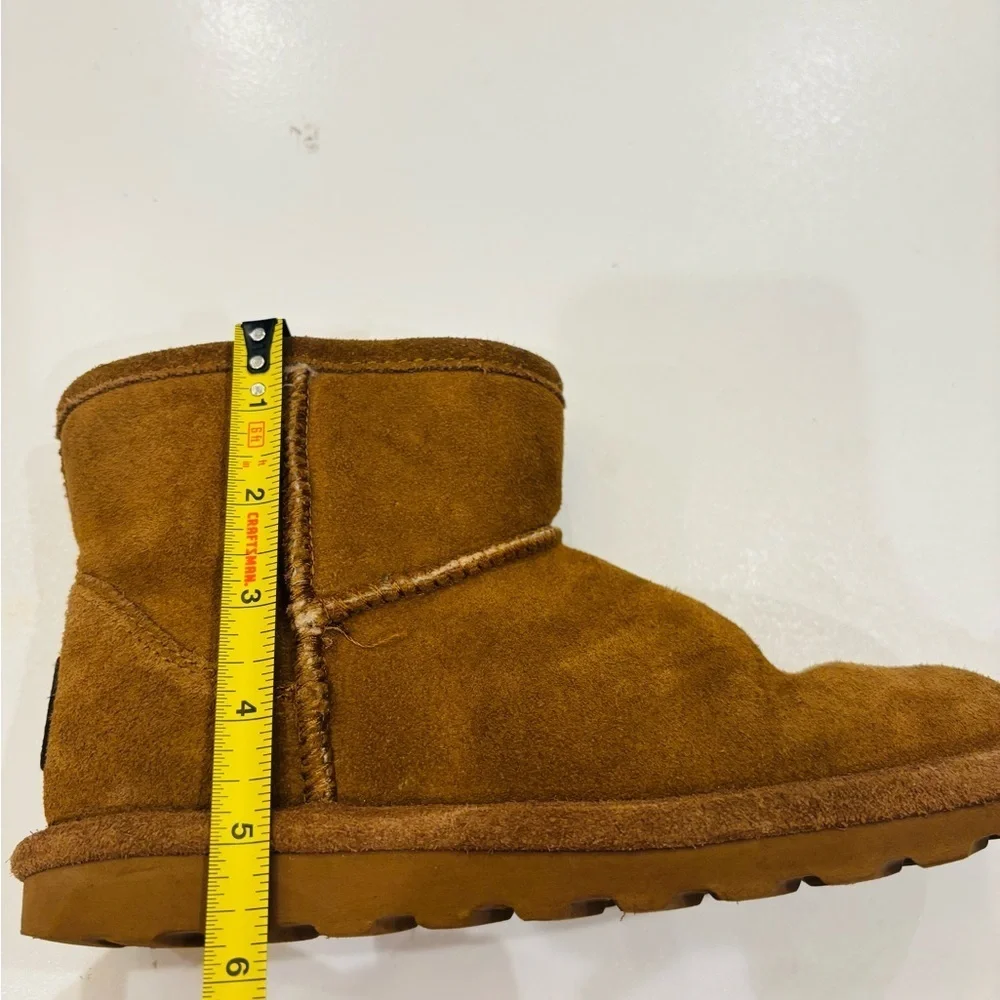BearPaw Tan Suede Boots Girls size 6